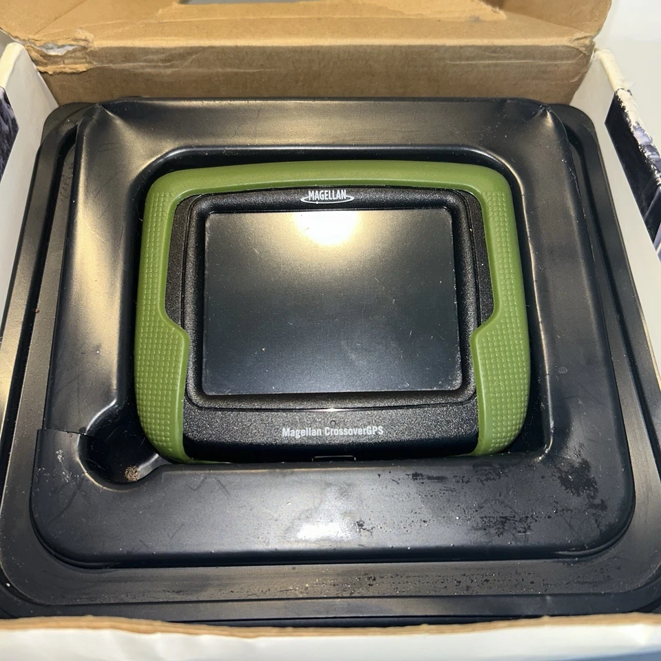 Magellan Crossover GPS 3.5" LCD Touch Screen Topo Continental United States - Image 2 of 4