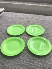 Green Plastic Picnic Plates Large, Lightweight, BBQ, Garden Party