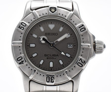 SEIKO SCUBA 7N85-0040 Quartz 200m Diver Date Gray Dial Men's Watch from Japan