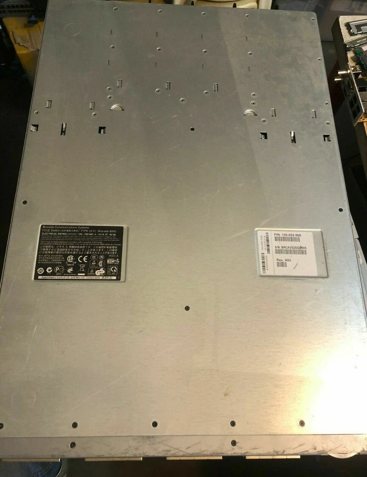 Brocade EMC MP-8000B 32 Port Active 24 x10Gb/FCoE 8Gbps Fibre Switch 100-652-568 - Image 3 of 4