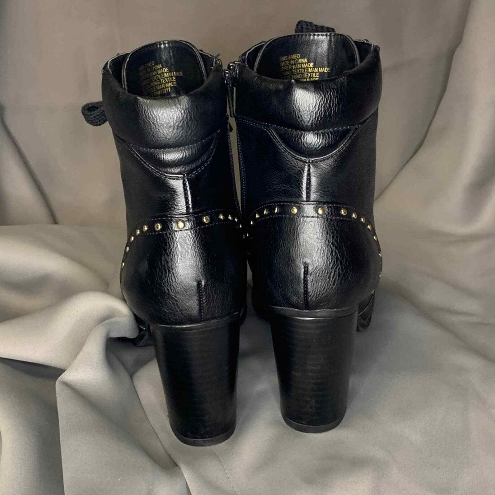 Kohls “Dial Black” Chunky Heel Boots Gem