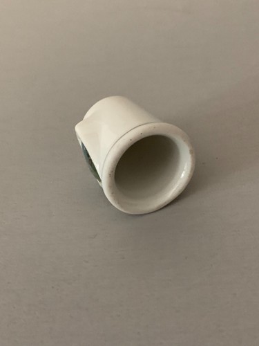 Seattle Thimble, collectible thimble, souvenir thimble, keepsake thimble, EUC - Picture 4 of 4