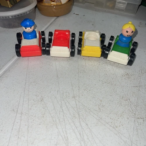 Vintage Fisher Price Little People Garage Cars People