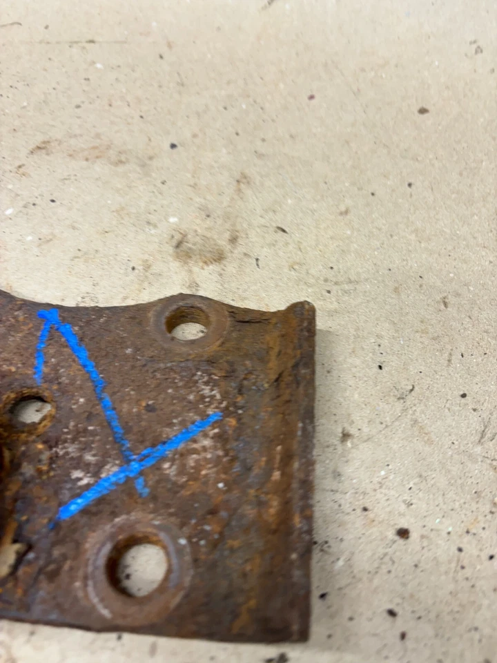 Dodge D100 D150 V8 1981 1993 4x4 eje delantero placa de montaje barra estabilizadora soporte uno Foto 2 de 4