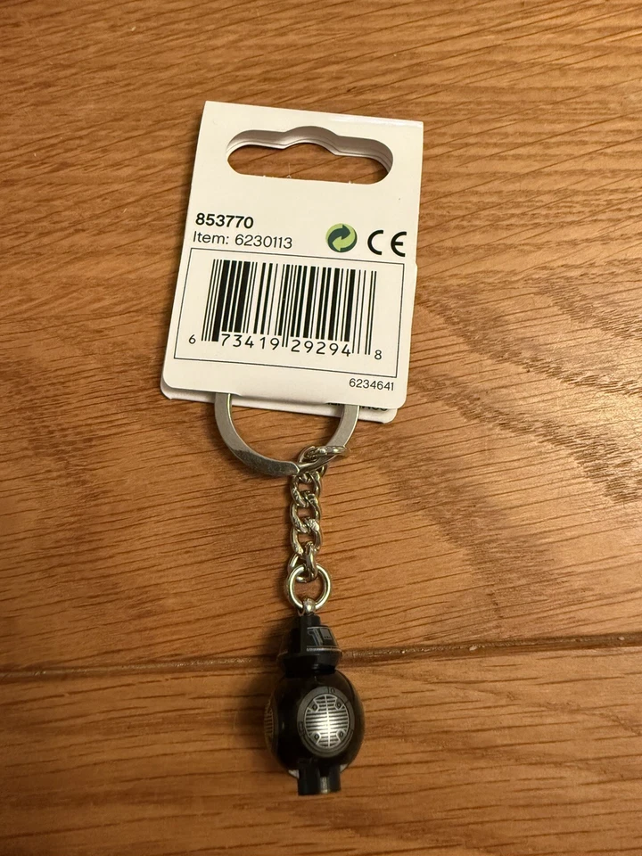 GENUINE LEGO STAR WARS BB-9E MINIFIGURE KEYRING 853770 - Brand New - Image 2 of 2