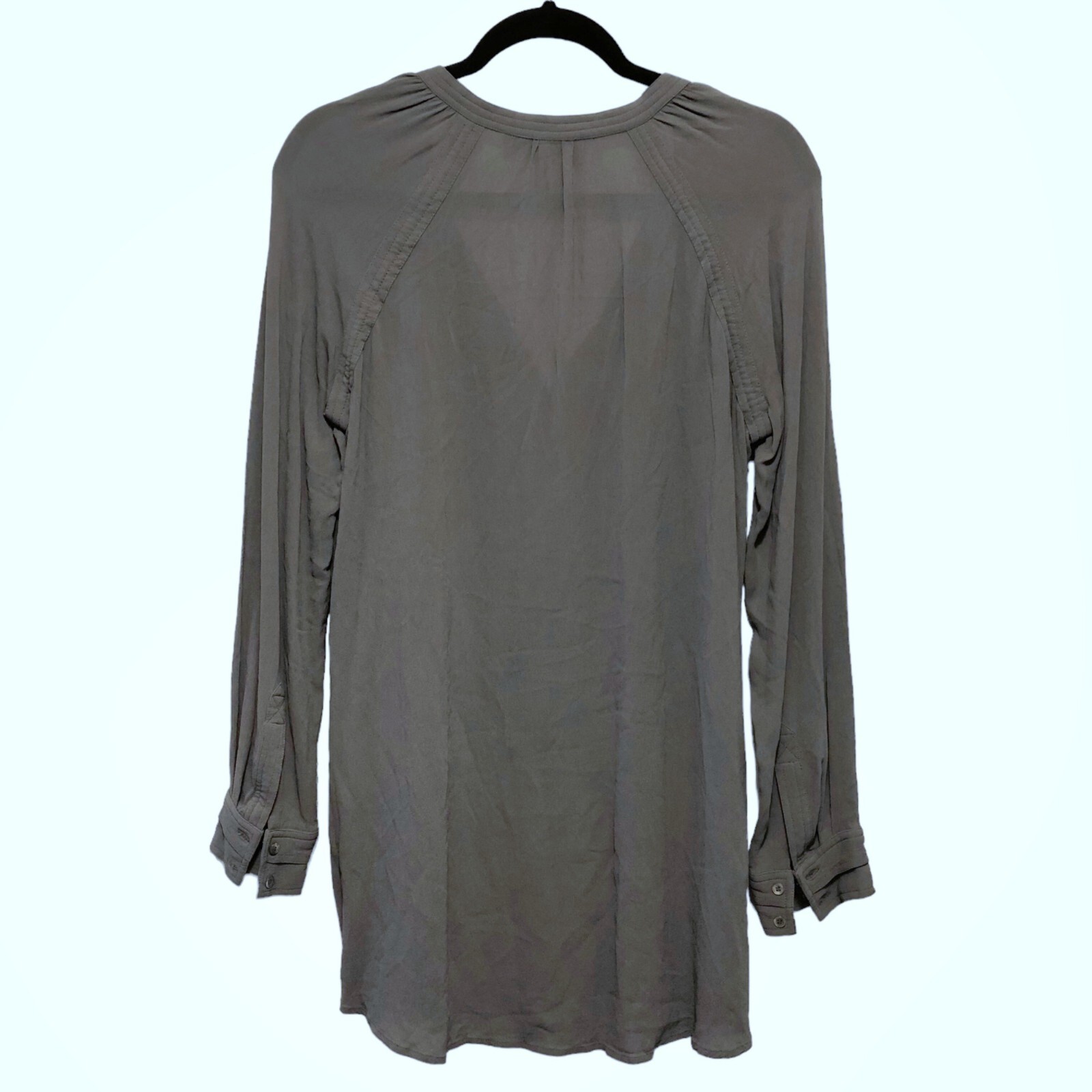 BCBG Maxazria Solid Gray Notch V-neck Long Sleeve… - image 2