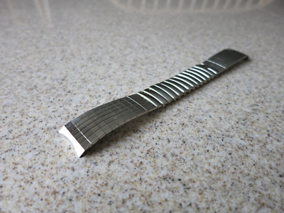 Roger Williams SS 18mm Check Pattern Curved End Center Expansion Watch Band I1