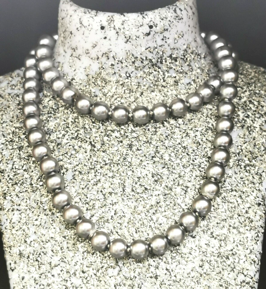 Perlenkette Muschelkern silbergrau ca 115 (!) cm lang 90er zeitloser Klassiker - Bild 2 von 4