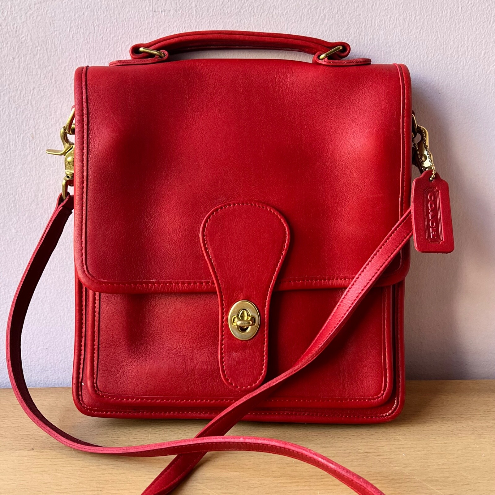 VINTAGE 1990’S COACH CHEERY RED LEATHER SHOULDER BAG IN GREAT PRELOVED CONDITION image 8