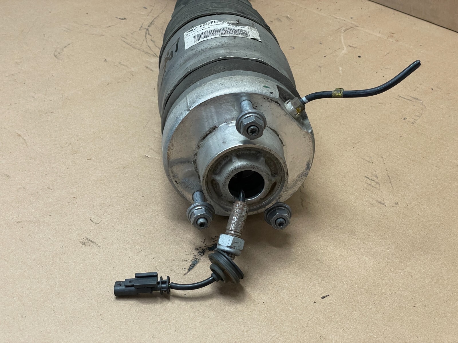 2017 2018 Maserati Levante Front Right Passenger Shock Strut Absorber 1442 OEM