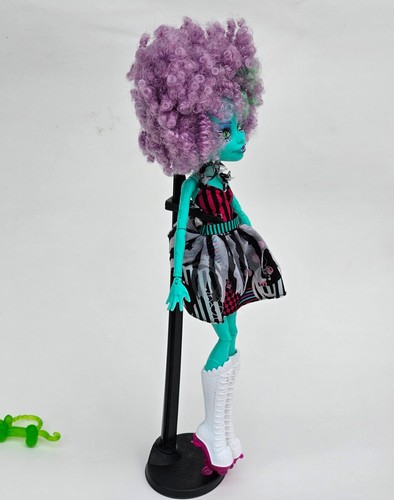 Freak Du Chic Monster High Dolls Circus Rochelle Goyle Honey Swamp VERY RARE - Picture 35 of 44