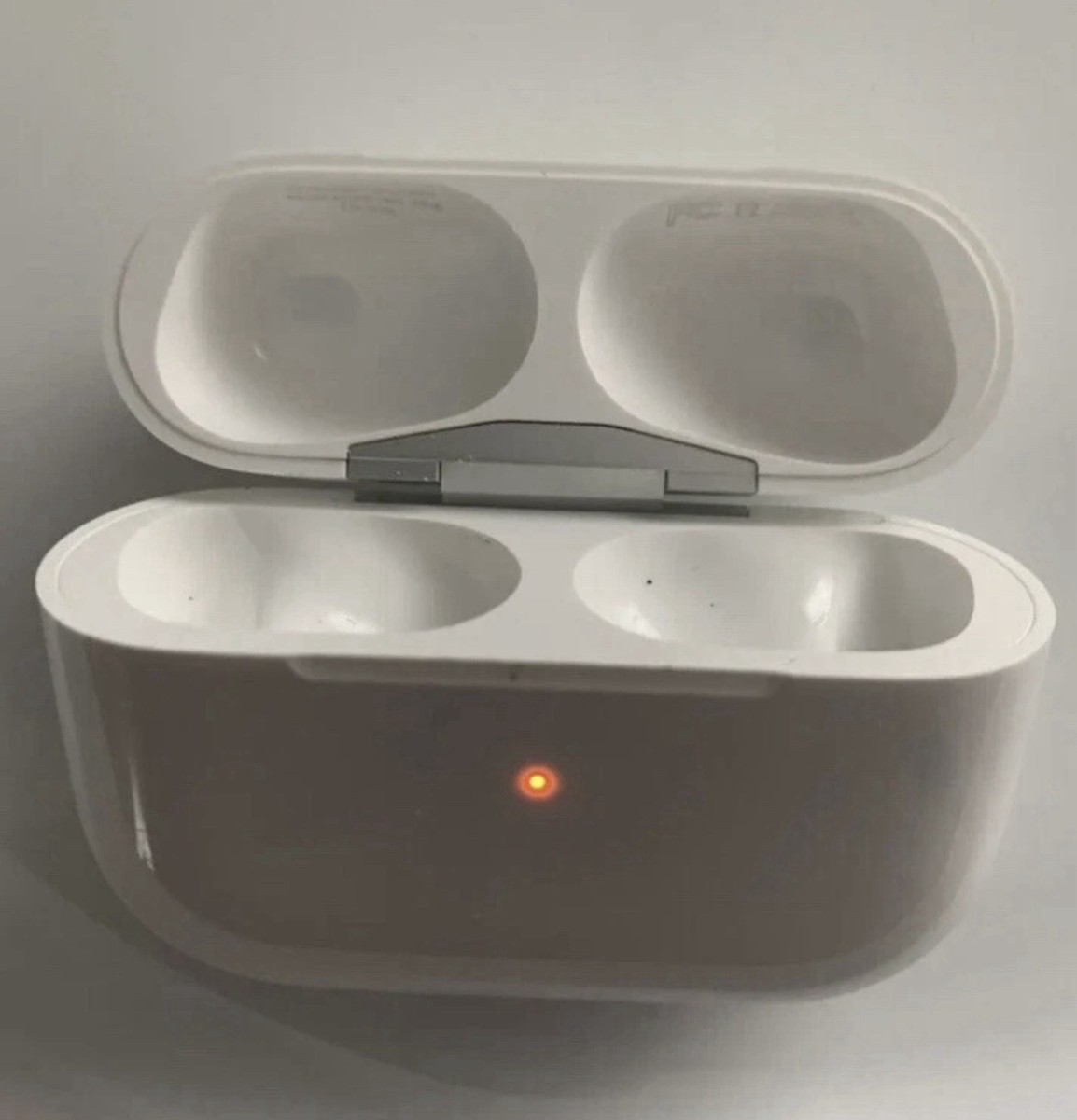 Genuine Apple Airpods Pro 1st Generation Charging Case ONLY A2190