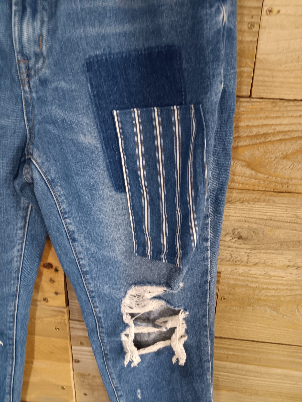 Mica LA Distressed Patchwork Cropped Tapered Jean… - image 3