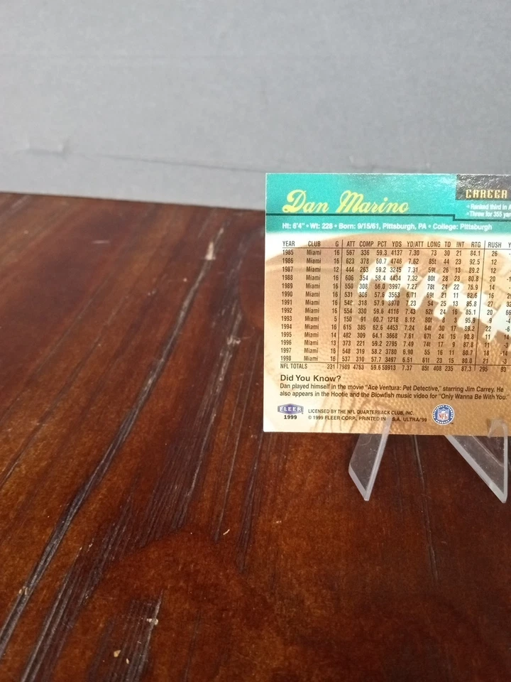 1999 Fleer Ultra - Dan Marino 亲笔签名彩虹卡编号 13 — 第 3/4 张图片