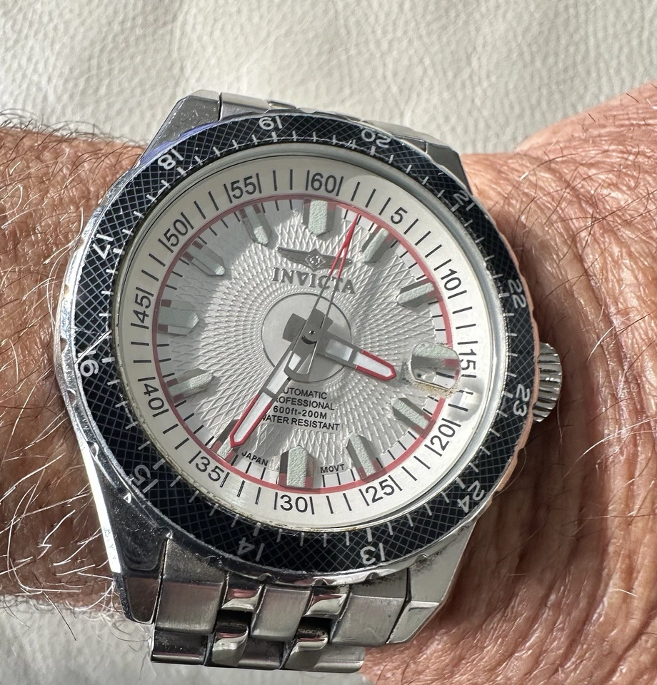 Reloj Hombre Invicta Pro Diver Automático 200M - Esfera Guilloché - Acero Inoxidable Foto 2 de 2