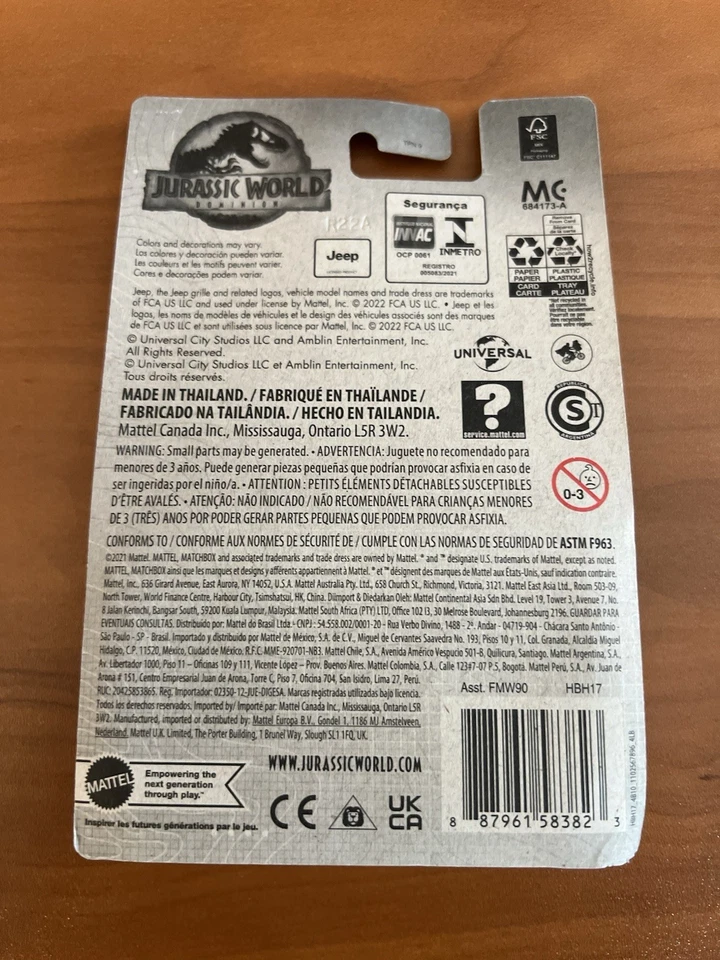 Matchbox Jurassic Park World Dominion MBX Black ‘89 Jeep Wagoneer Wood Panel SUV - Image 2 of 2