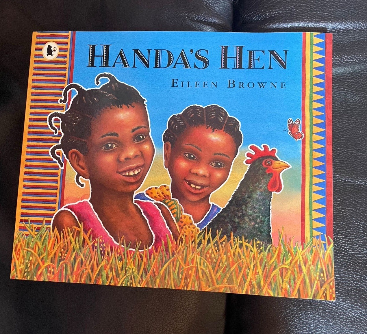 Handa's Hen By Eileen Browne Kids Book Paperback New 9780744598155 Gift Present