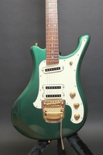 Chitarra elettrica Yamaha SGV-700 verde metallizzato anni 2000 Giappone 3,690 kg oro ricambi