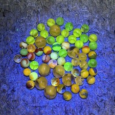 60 Vintage Glass Marbles Mixed Lot UV Reactive Glow Cat s Eye Swirl Assorted