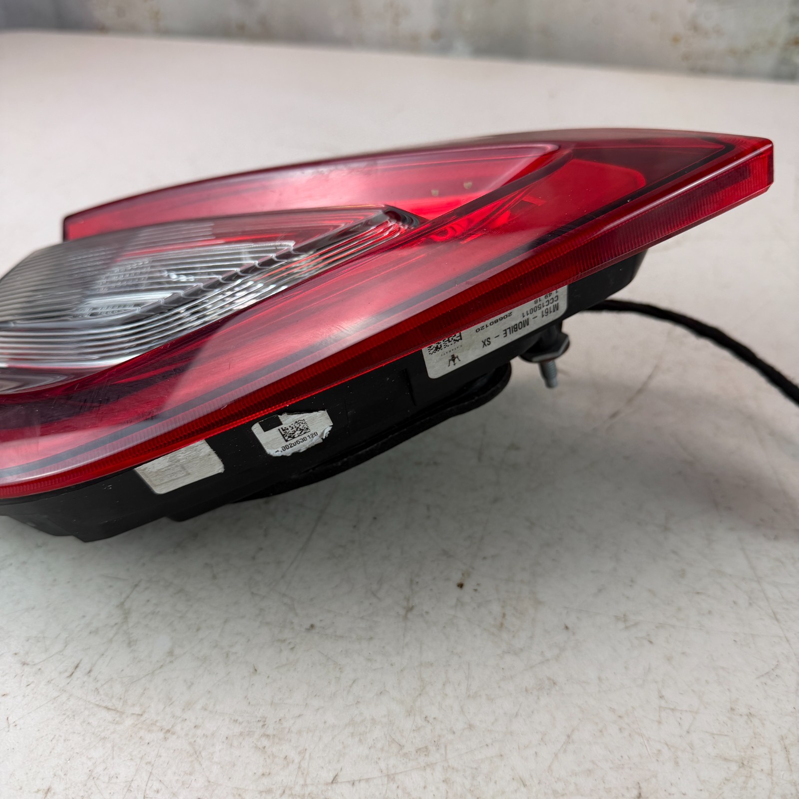 2017-2024 MASERATI LEVANTE REAR LEFT DRIVER SIDE INNER TAIL LIGHT LAMP CCC150011