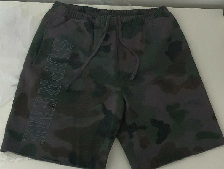 Sweat shirt SS20 Supreme surteint noir peint camouflage taille S petit short