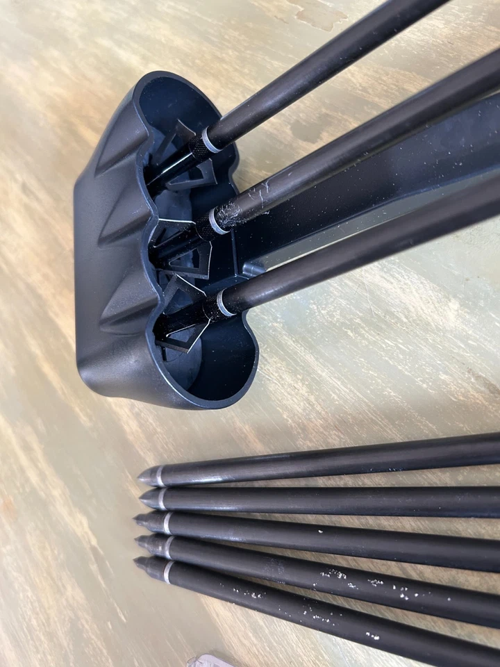 Lote de 8 pernos de ballesta Easton Carbon Power Headhunter de 20" Grizzly Broadhead Aljaba Foto 4 de 4