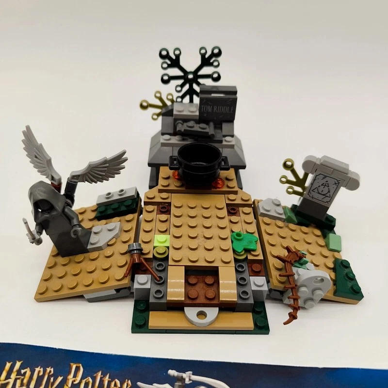 LEGO Harry Potter 75965 The Rise of Voldemort, foto 2 di 3