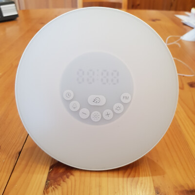  LED Wake Up Light Stimmungslichtwecker Sonnenaufgangfunktion 