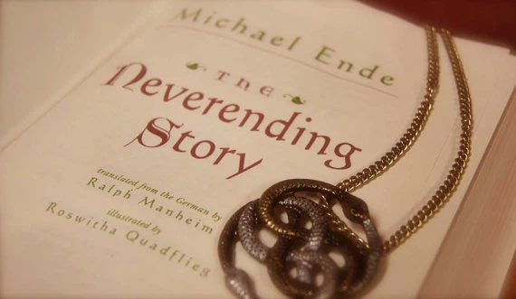 LA STORIA INFINITA COLLANA AURYN AURIN NECKLACE NEVERENDING STORY COSPLAY FILM B - Immagine 4 di 4