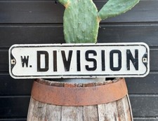 VINTAGE USA W. DIVISION STRA&szlig;ENSCHILD SCHILD 61x15 METALL GEPR&Auml;GT 1950&acute;s MAN CAV