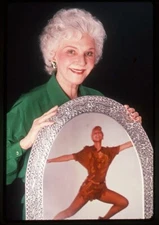 PETER PAN CAST MARY MARTIN Cyril Ritchard Lynn Fontanne Maureen Bailey SLIDE 1