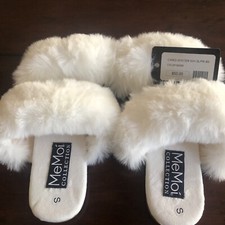 MeMoi Cardi Winter White Plush luxury slippers, small, shoe size 5-6, NEW