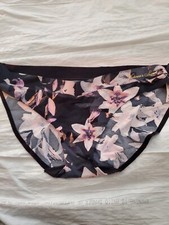 NWT. Victoria's Secret Bikini Panty. Size L. Floral