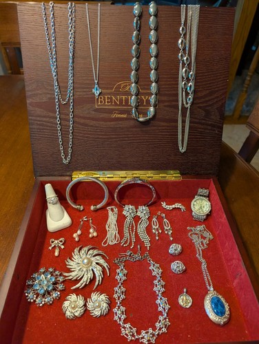 Vintage to Modern Gold Tone Jewelry Lot with Monet, Trifari, Avon, Sarah Cov #56