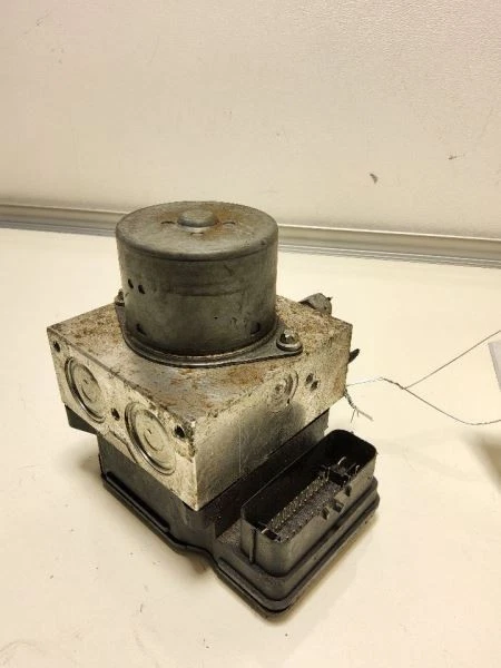 Ford Mustang ABS 2013-2014 bomba actuadora de freno antibloqueo OEM Foto 2 de 4