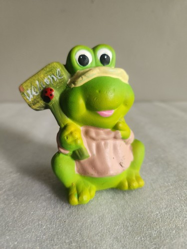 Cute Ceramic Green Frog Figure Holding A Welcome Sign • 4" Tall