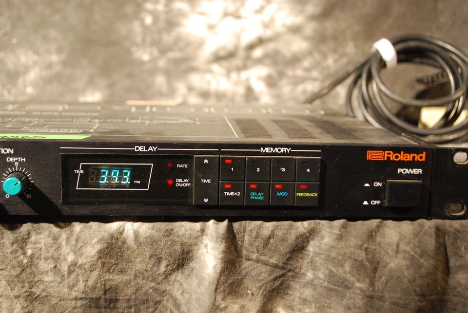 Roland SDE-1000 Digital Delay - Image 3 of 4