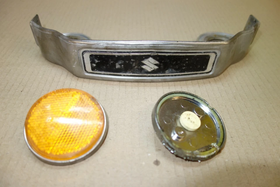 Suzuki GN 250 GN250 horquilla emblema insignia calcomanía carrocería marco Foto 3 de 4