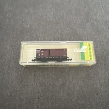 Minitrix – Minitrix 13209 Gedeckter Güterwagen DR Stettin 12099 braun Spur N