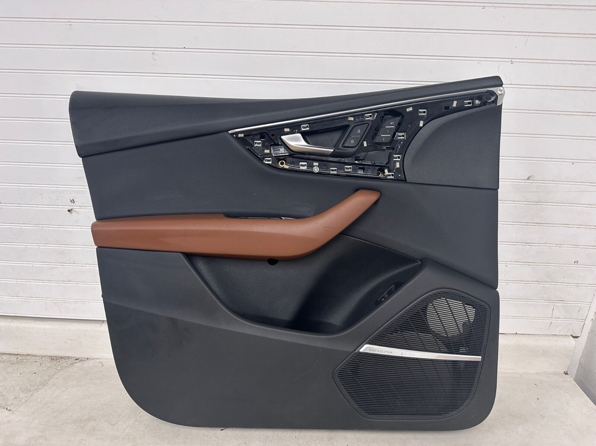【KYU】 OEM 2019-2021 AUDI Q8 FRONT LEFT DOOR TRIM PANEL | BLACK / OKAPI