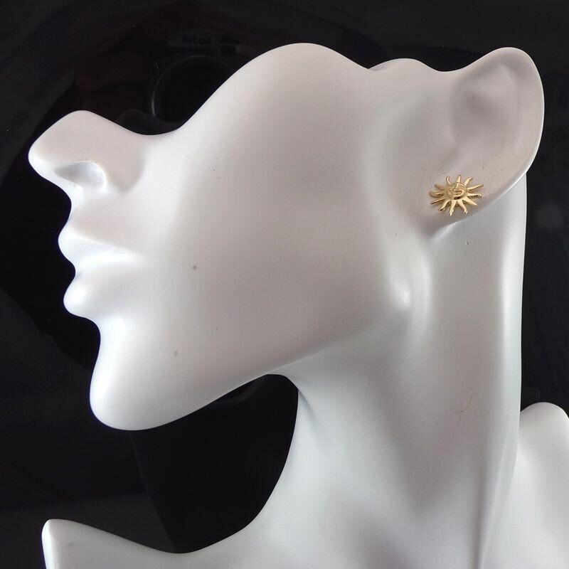 Solid 14K Yellow Gold Sun Celestial Face Post Stu… - image 2