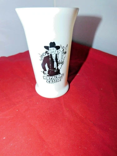 VINTAGE 1950's  HOPALONG CASSIDY MILK GLASS TUMBLER
