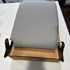 New Gm 20904113 2010-2014 Silverado Sierra Front Center Seat Cushion New Gm 20904113 2010-2014 Silverado Sierra Front Center Seat Cushion