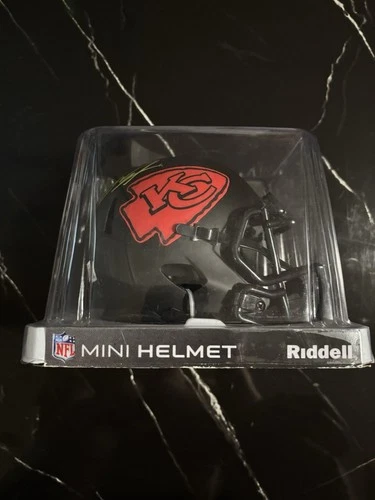 Skyy Moore Signed Kansas City Chiefs Eclipse Black Speed Mini Helmet Beckett Wit