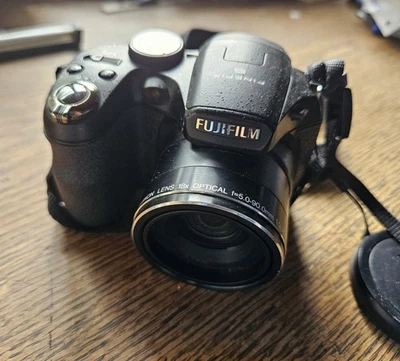 Fujifilm FinePix S2950