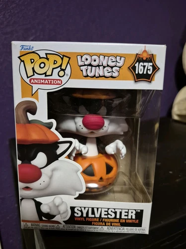 Looney Tunes Sylvester Halloween Pumpkin Funko Pop 1675 Minor Box Damage 2024