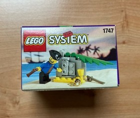 Lego Vintage Pirate 1747 Treasure Surprise New Sealed /New Sealed / NOT 1802