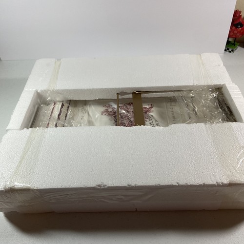 Grasslands Road Platter 16.5" with Stand Embossed Home for Christmas Tree Red - Picture 16 of 16