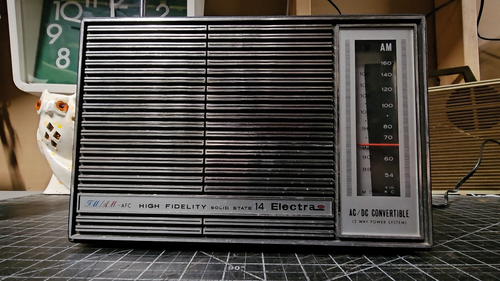 Vintage Electra High Fidelity Solid State 14 AM/FM Radio (FM-105) - funktionstüchtig - Video 1 von 1