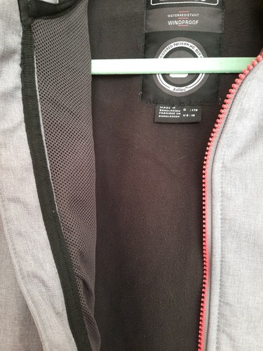 NUEVO. CHAQUETA RESISTENTE AL AGUA Y A PRUEBA DE VIENTO PARA NIÑAS. GRIS. EDAD 16.KILLTEC. PVP £ 45. - Imagen 5 de 12